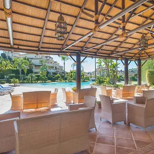 Capanes Del Golf Luxury Apartment Benahavis